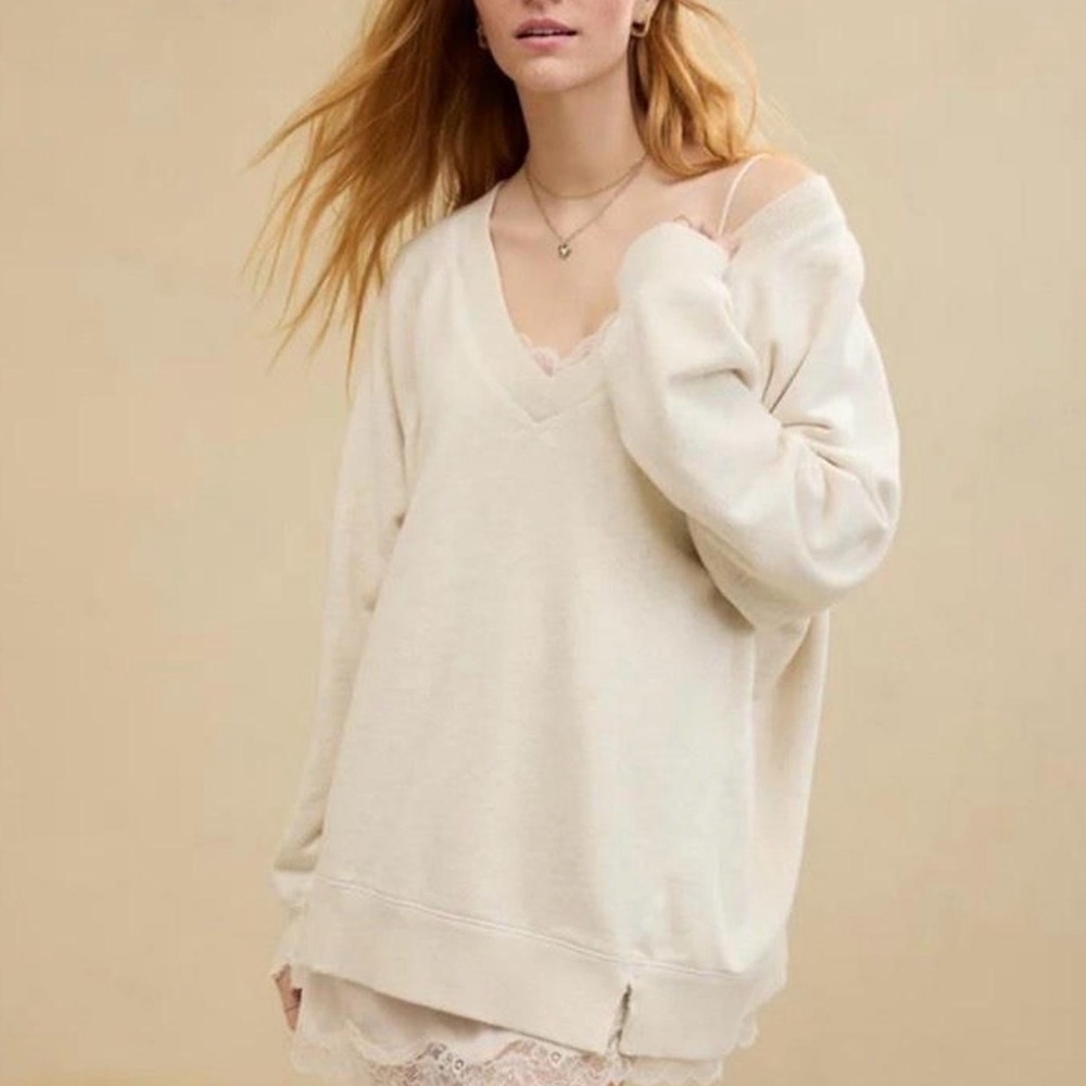 AERIE • SWEATSHIRT
Women • Size XXS • Like new
